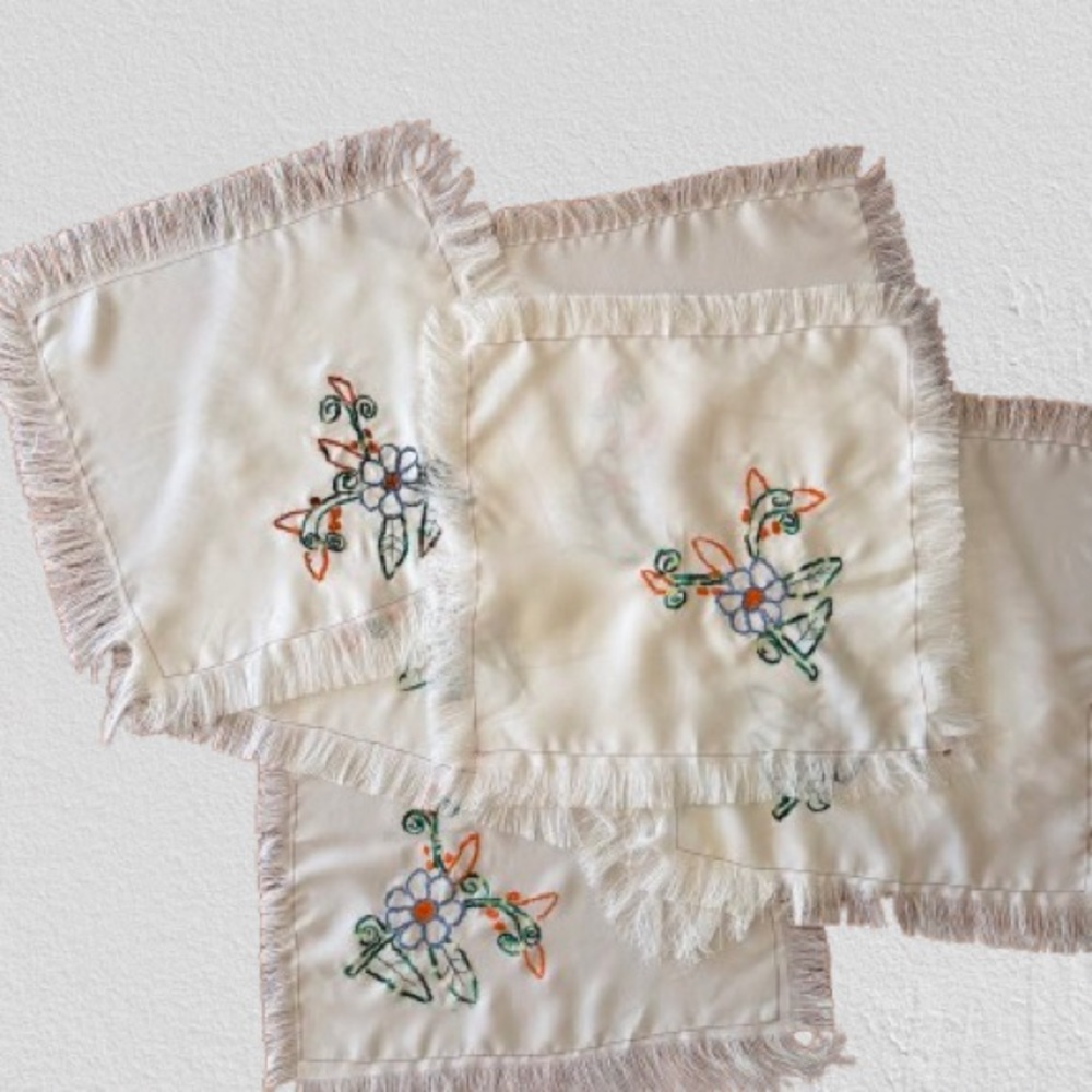 Embroidered Floral Fringe Tablecloth - Picture 6 of 6